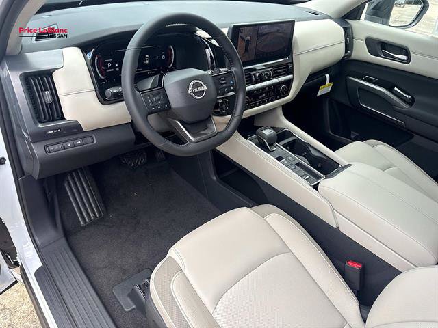New 2026 Nissan Pathfinder SL FWD image 9
