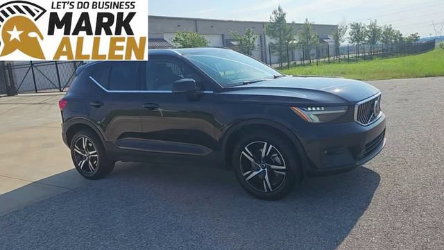 Used 2023 Volvo XC40 B5 Plus AWD/4WD image 2