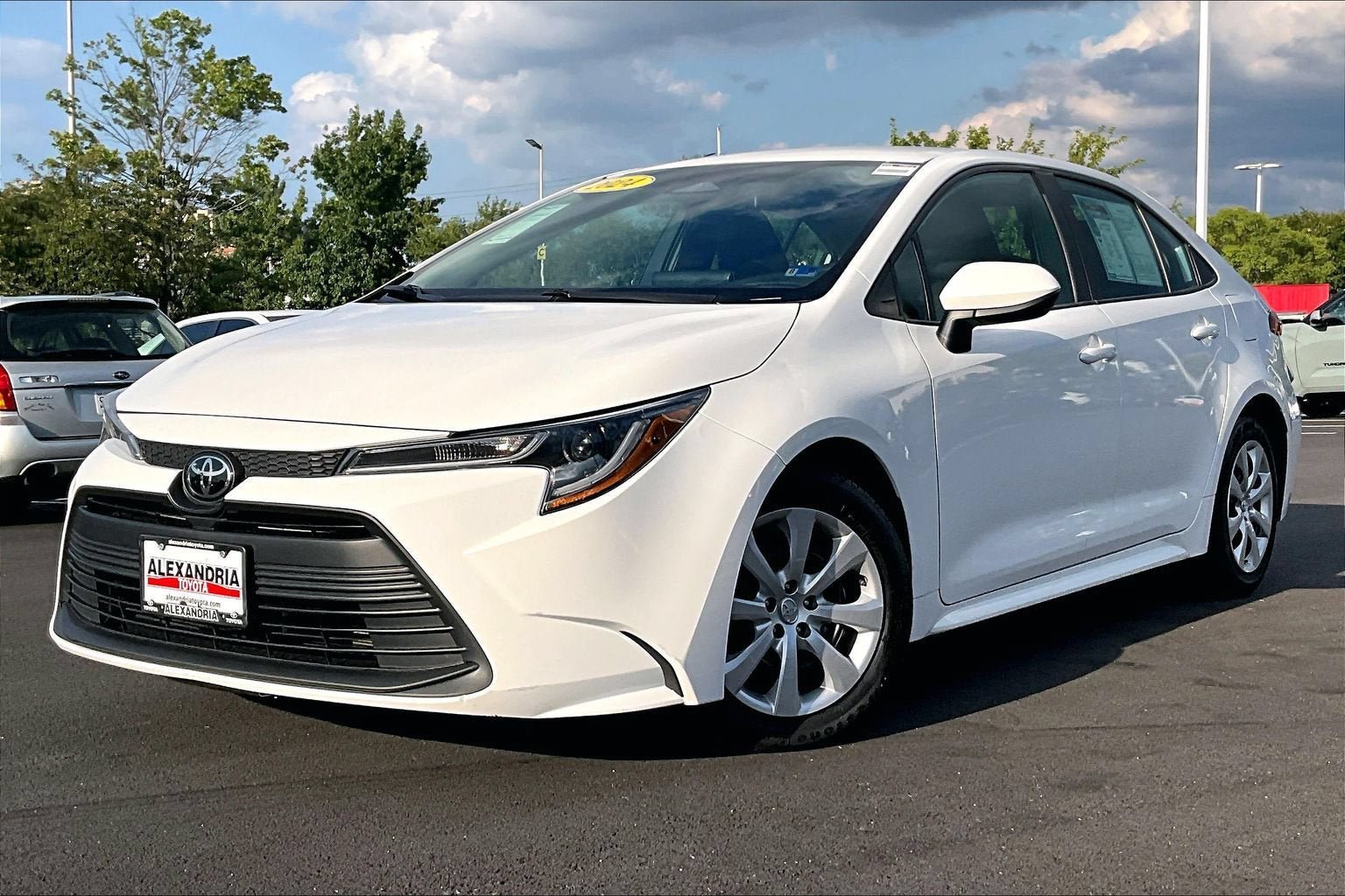 Used 2024 Toyota Corolla LE FWD image 1