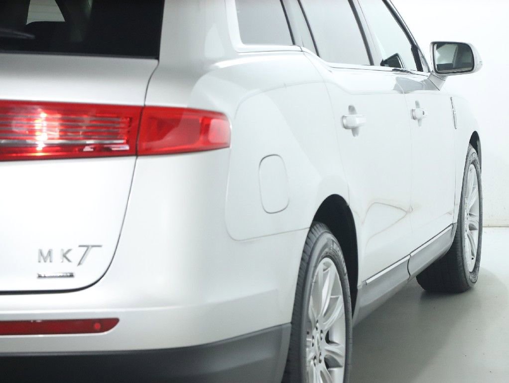 Used 2013 Lincoln MKT AWD image 46