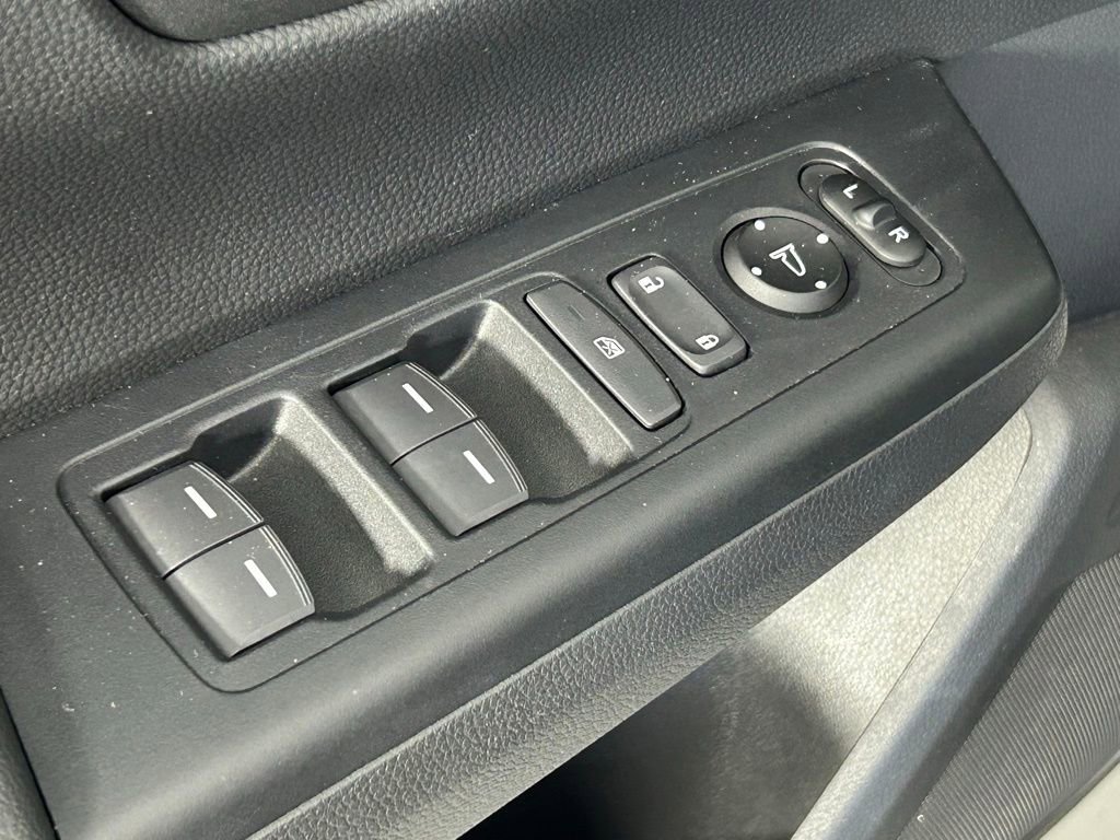 Used 2025 Honda CR-V Sport-L image 35