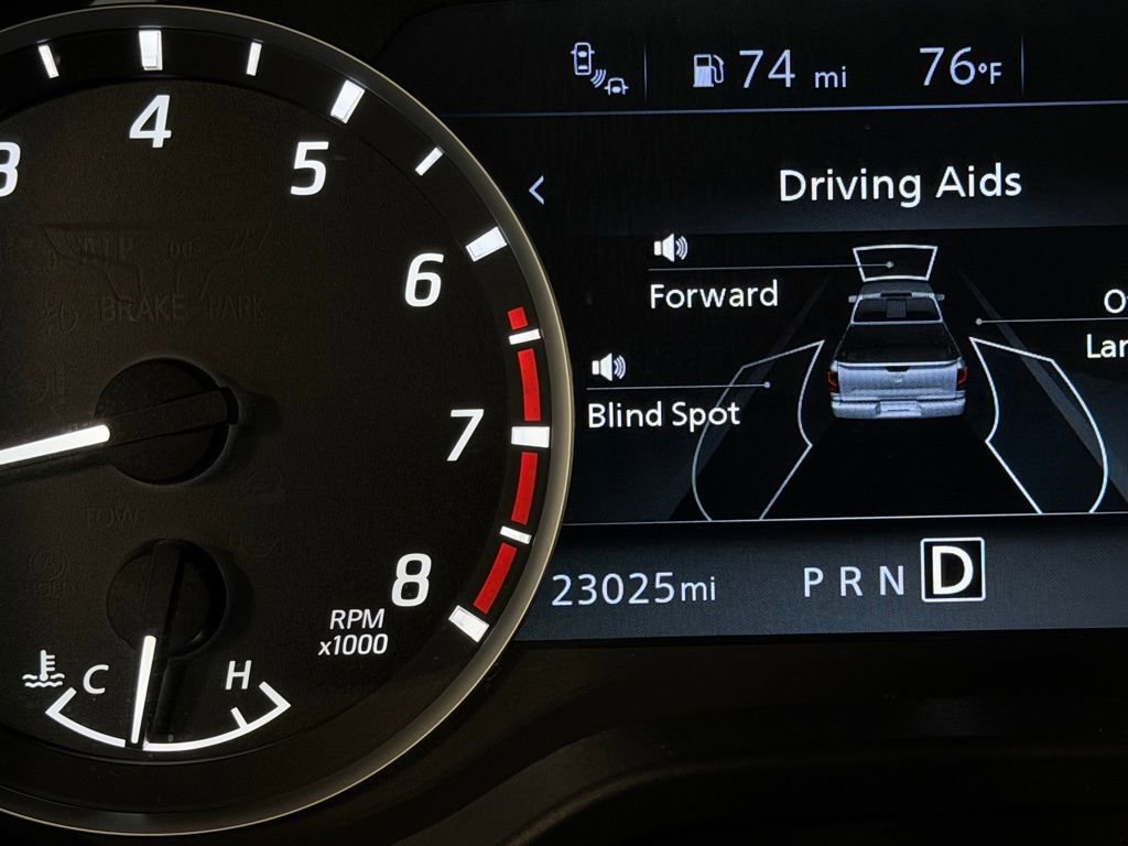 Used 2024 Nissan Titan SV w/ SV Convenience Package image 14