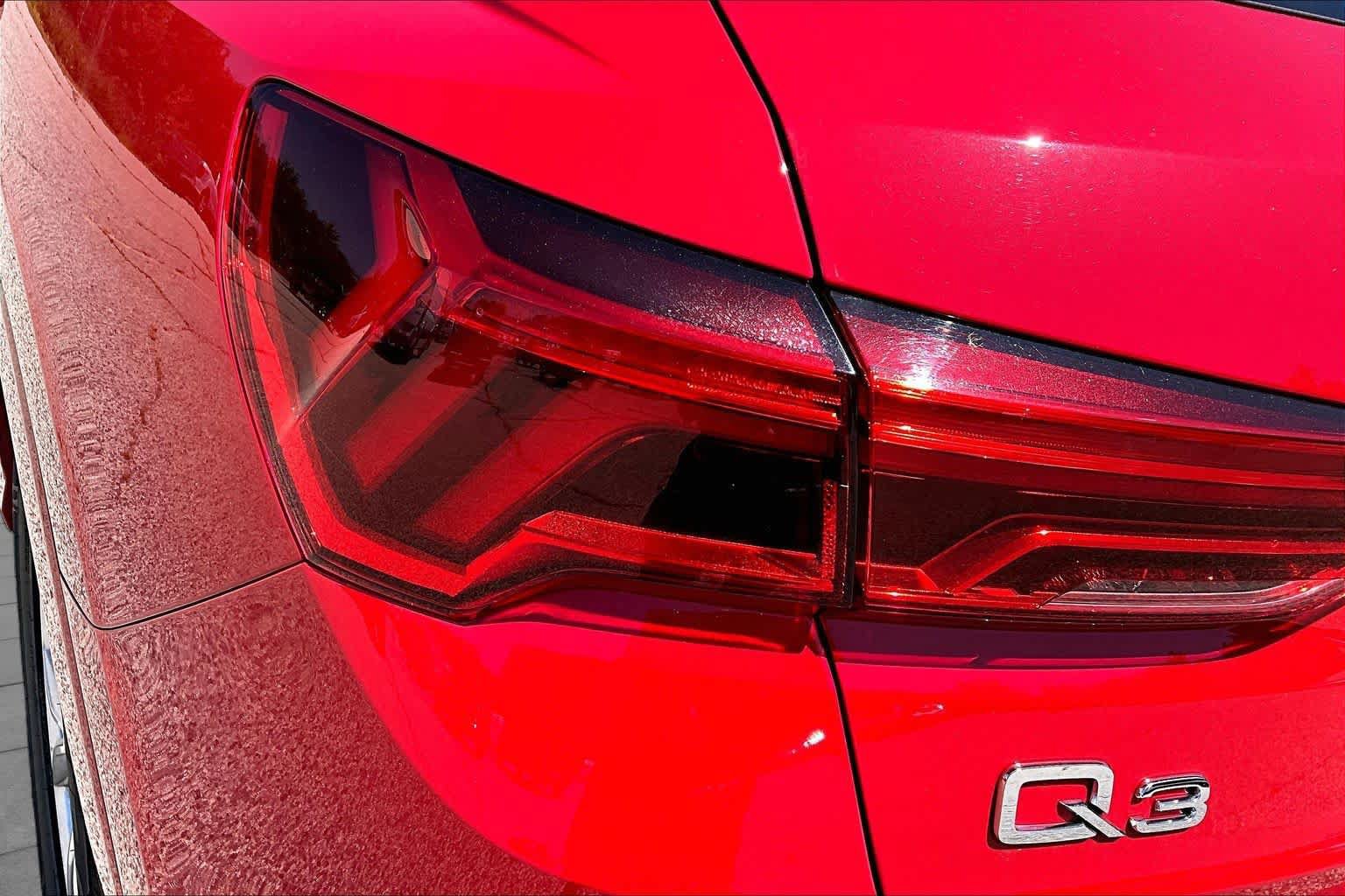 Used 2025 Audi Q3 2.0T Premium AWD/4WD image 28
