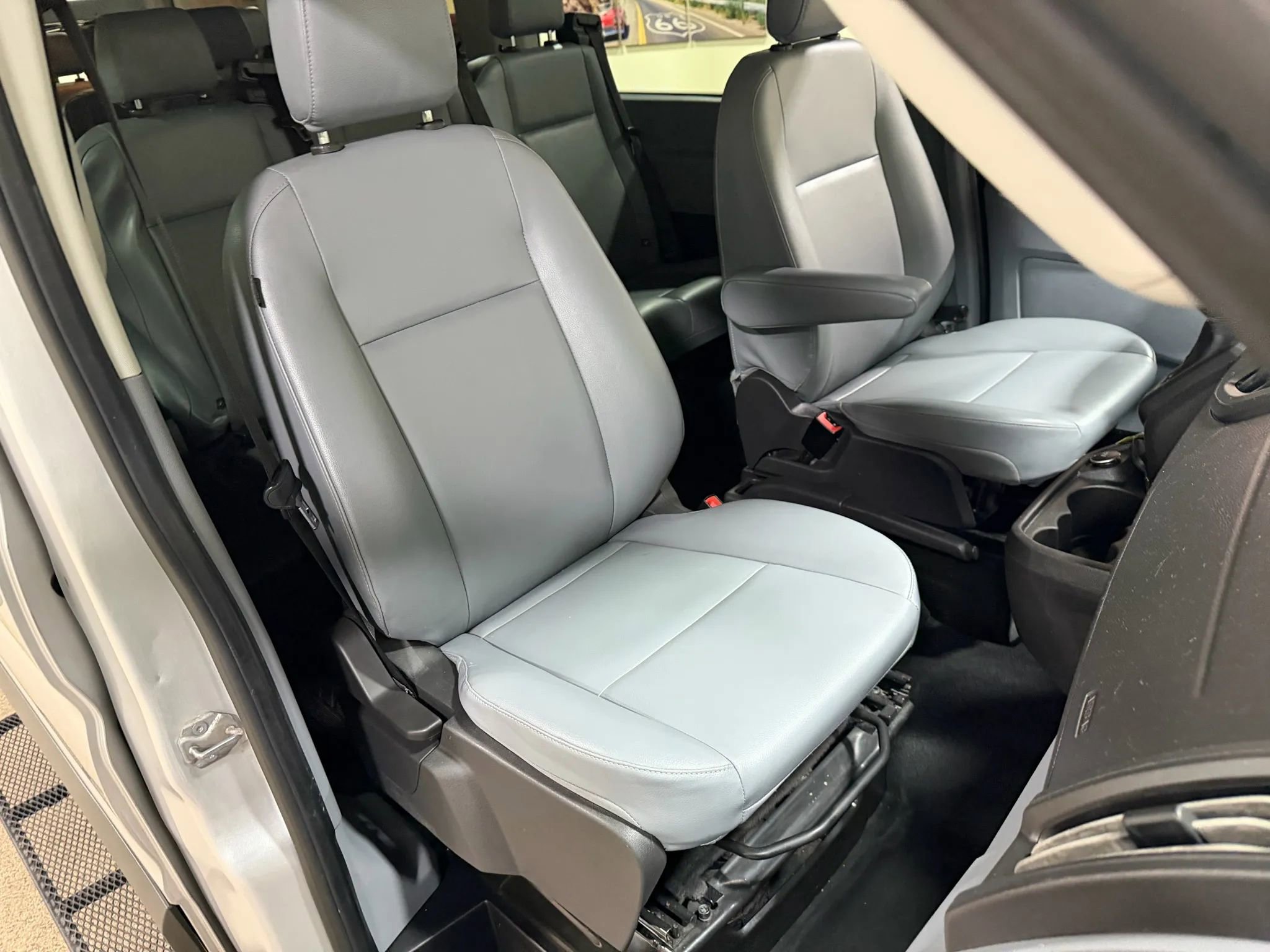 Used 2017 Ford Transit 350 XL RWD image 32