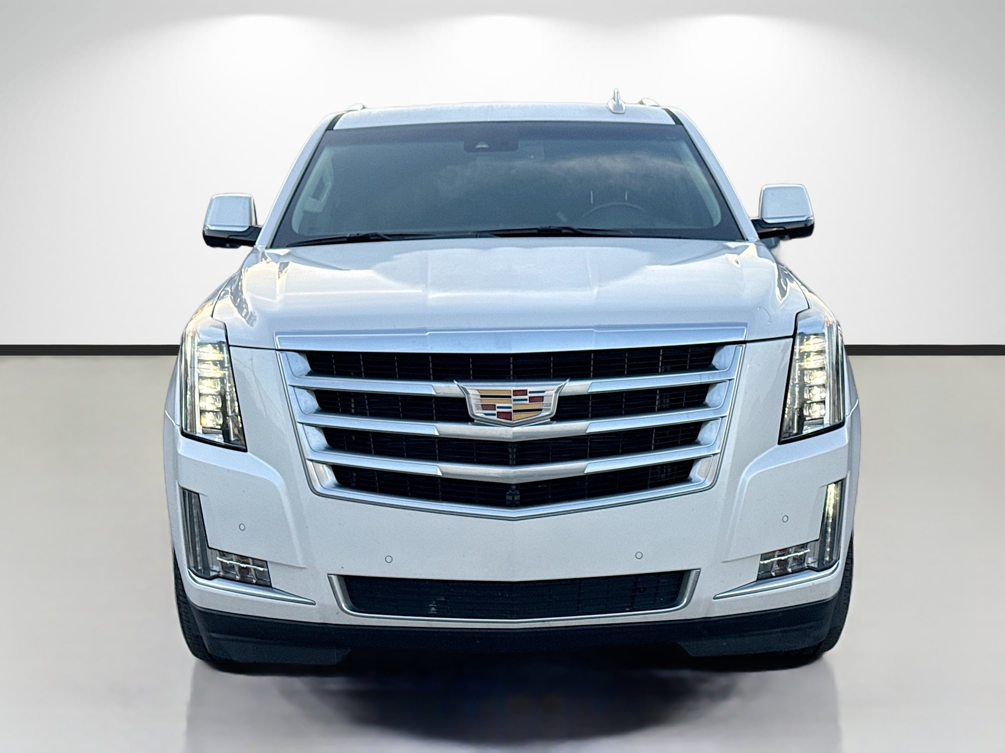Used 2016 Cadillac Escalade Luxury RWD image 8