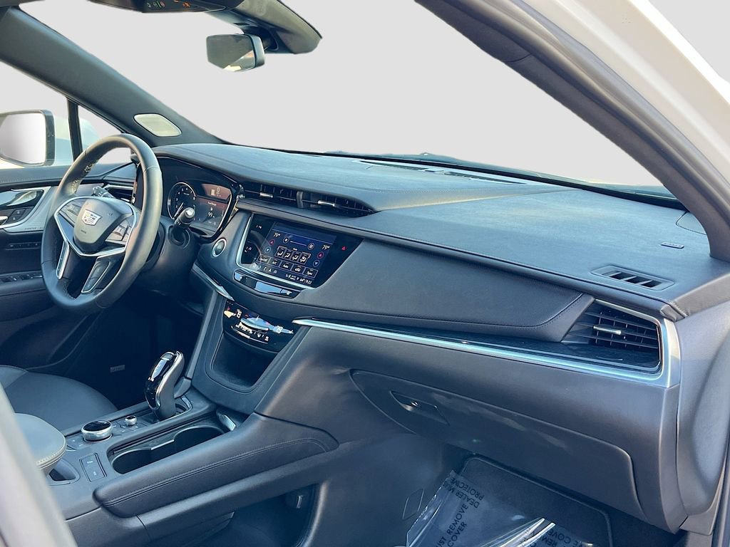 Used 2025 Cadillac XT5 Premium Luxury image 30