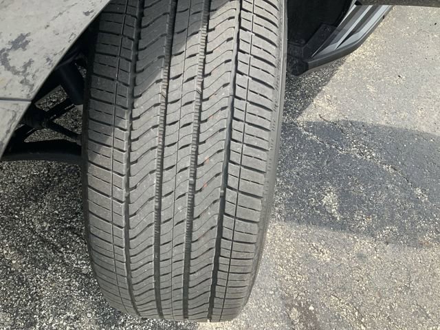 Used 2023 Chevrolet Suburban RST w/ Luxury Package image 11