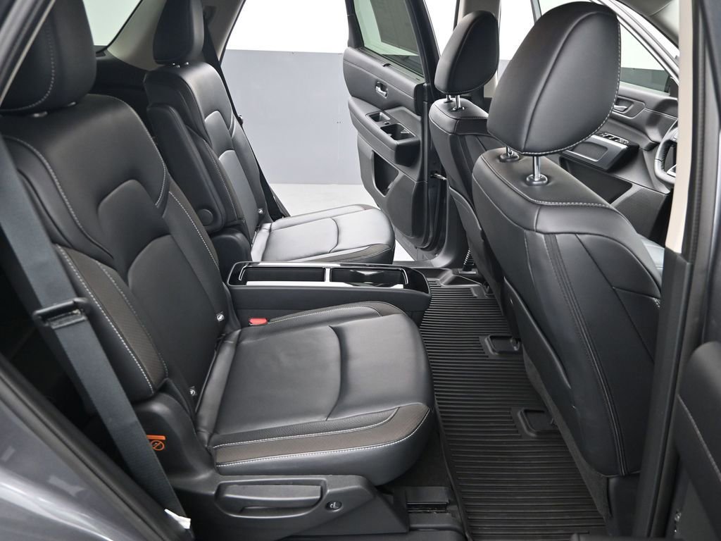 Used 2024 Nissan Pathfinder SL w/ SL Premium Package image 29