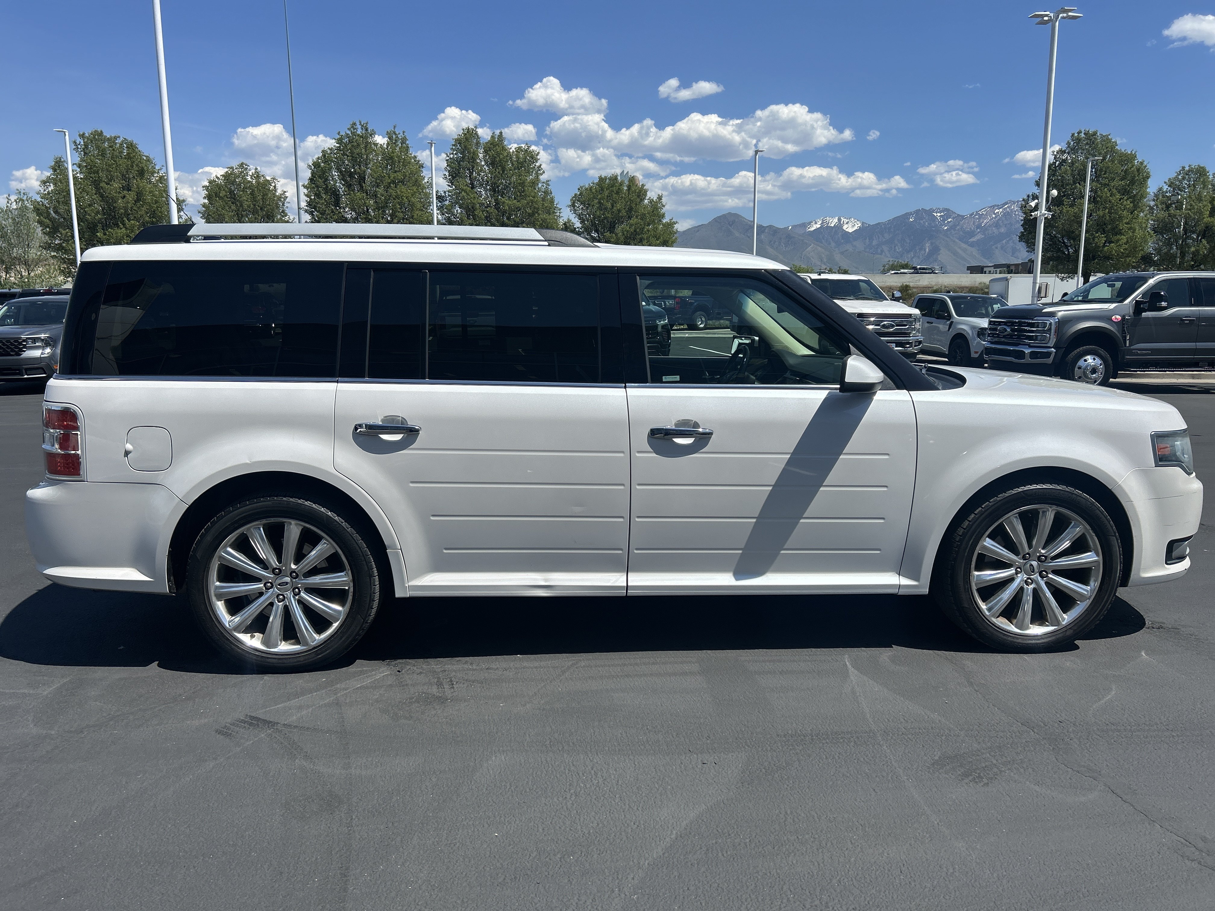 Used 2014 Ford Flex Limited w/ Class III Trailer Tow Package AWD/4WD image 6