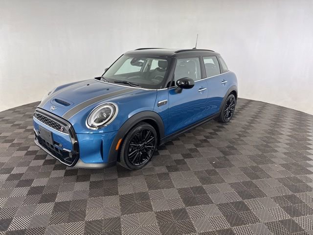 Used 2024 MINI Cooper S image 3