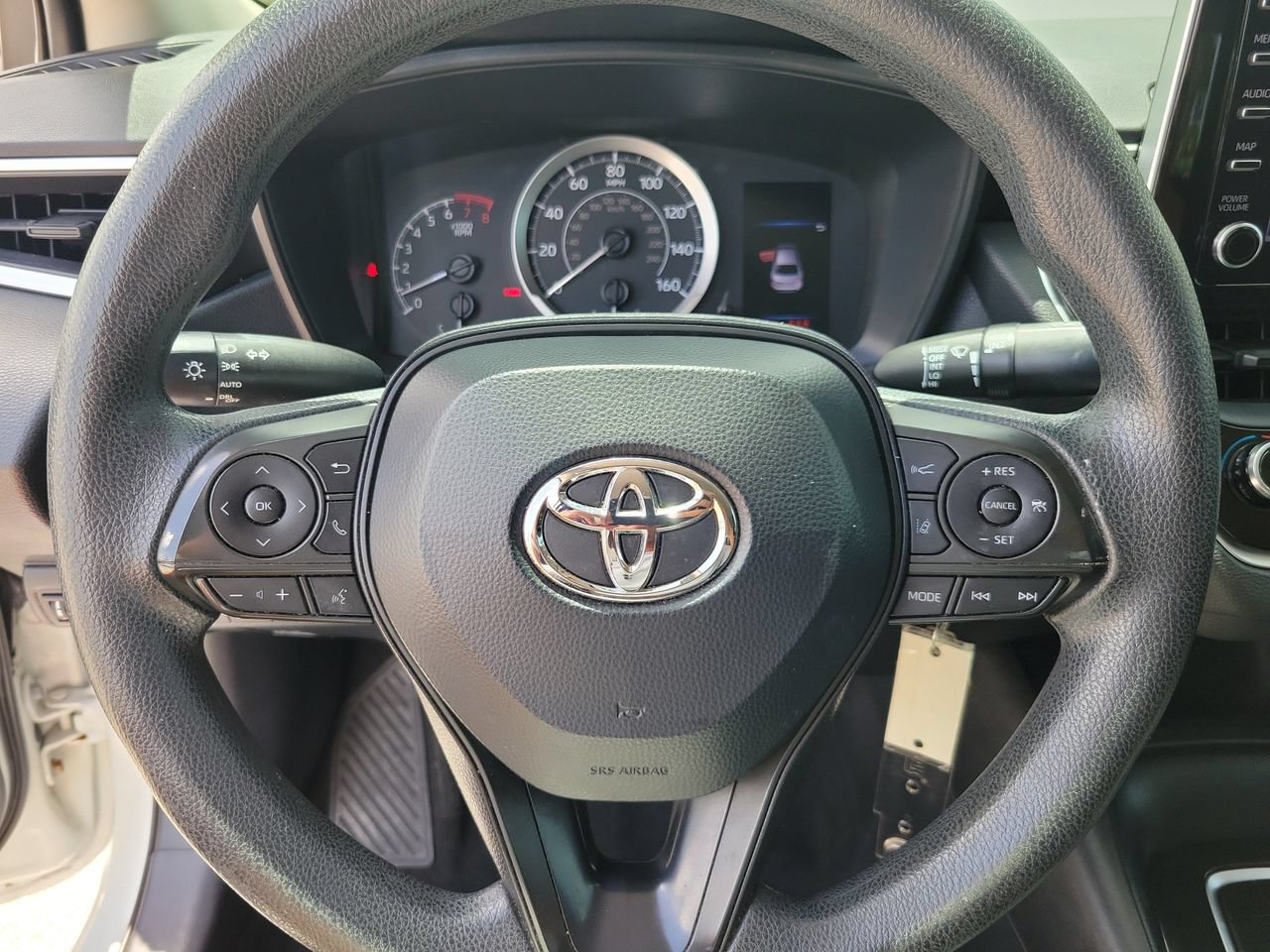 Used 2020 Toyota Corolla LE FWD image 18