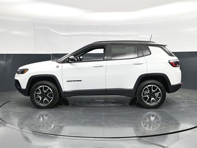 Used 2025 Jeep Compass Trailhawk AWD/4WD image 9