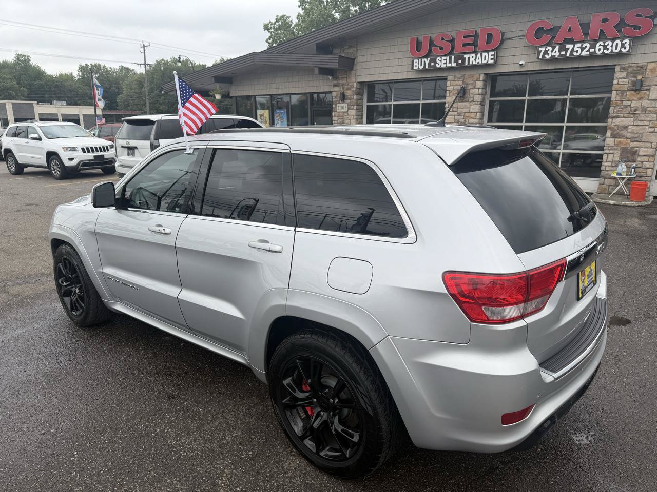 Used 2012 Jeep Grand Cherokee SRT8 w/ Luxury Group II AWD/4WD image 6