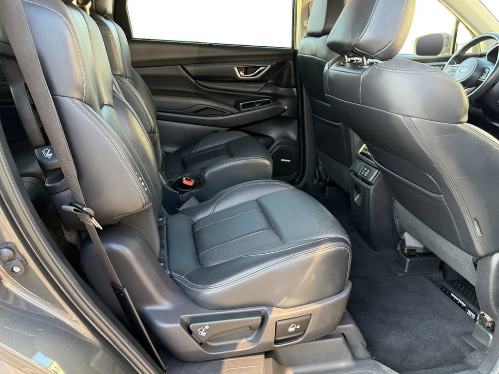 Used 2023 Subaru Ascent Limited w/ Technology Package AWD/4WD image 9