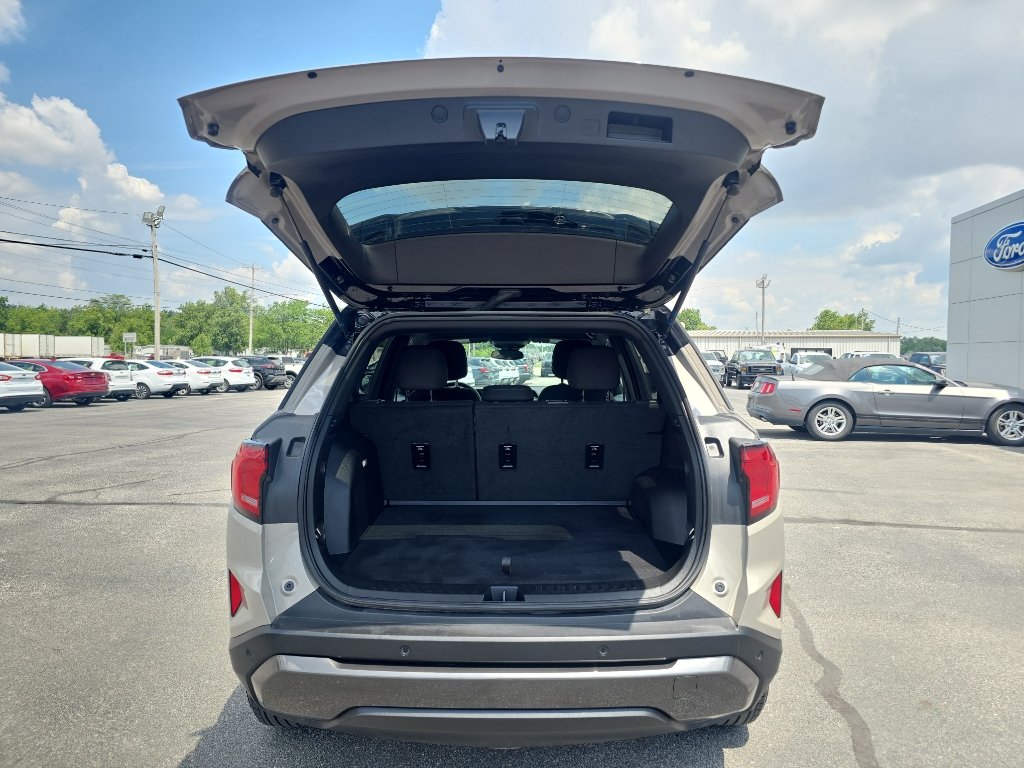 Used 2025 GMC Terrain Elevation AWD/4WD image 9