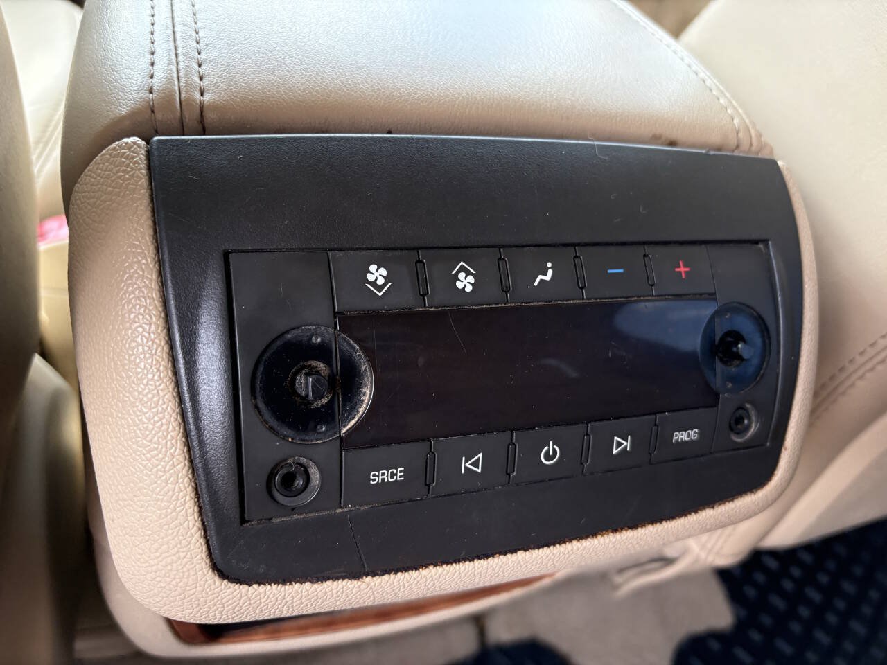 Used 2007 Saturn Outlook XR w/ Premium Trim Pkg FWD image 26