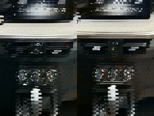 New 2025 Nissan Kicks SV image 24