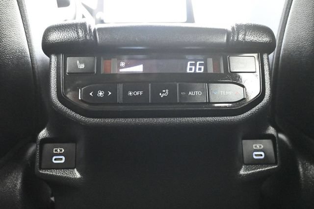 Used 2024 Toyota Grand Highlander FWD image 16