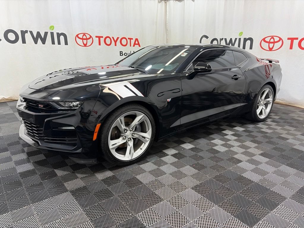 Used 2021 Chevrolet Camaro SS RWD image 4