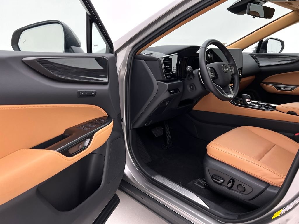 Used 2025 Lexus NX 350 AWD w/ Accessory Package (2T) image 11
