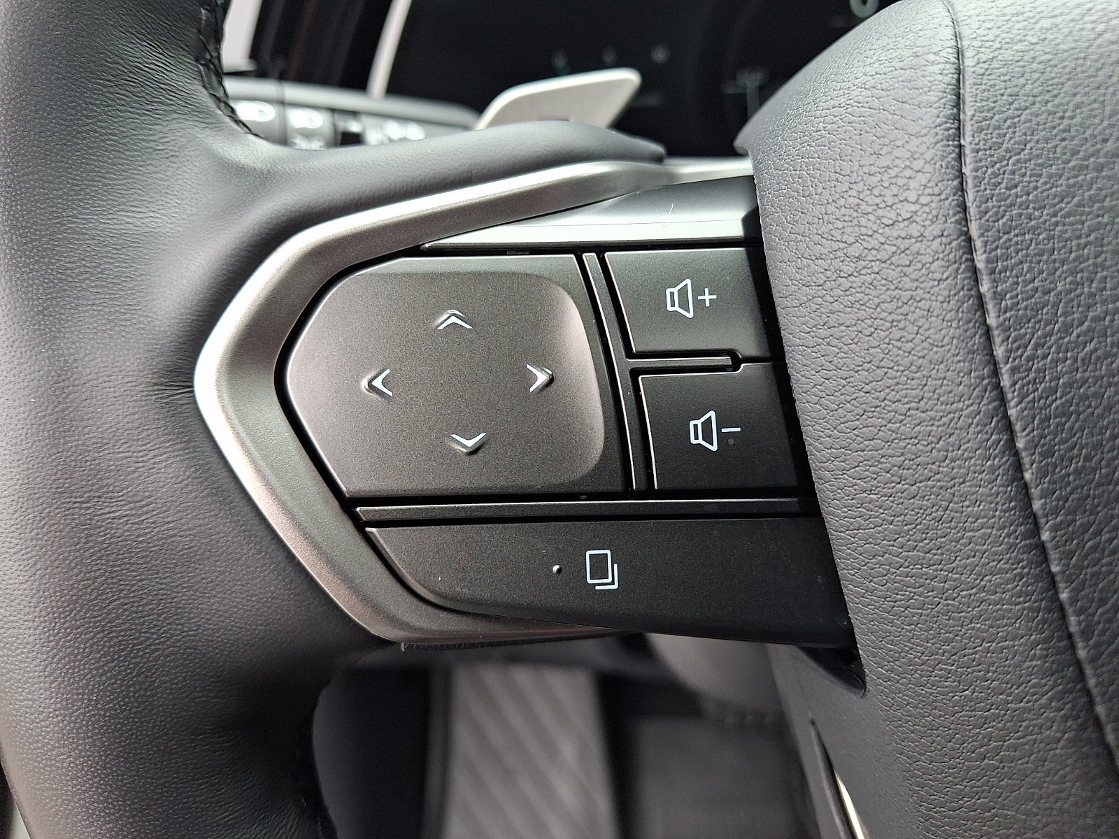 Certified 2025 Lexus RX 450h AWD w/ Convenience Package image 22