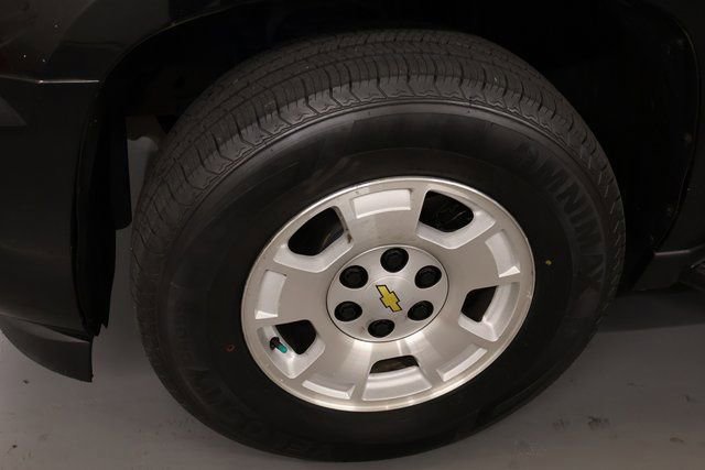Used 2012 Chevrolet Suburban LT image 7