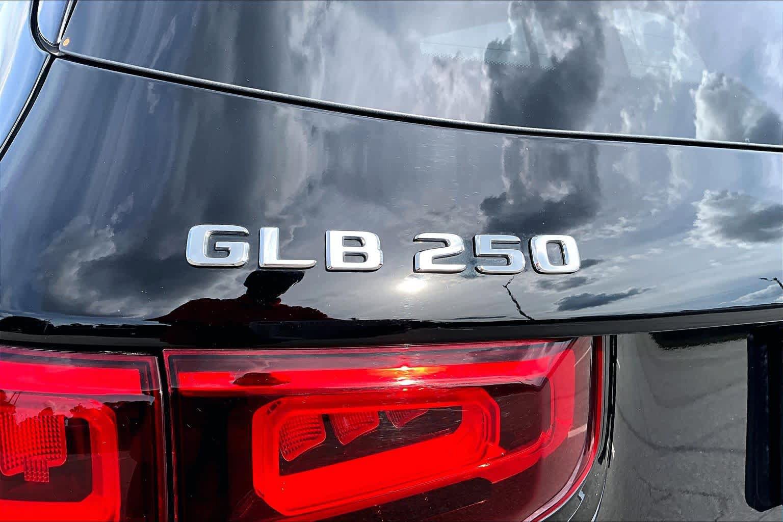 Certified 2023 Mercedes-Benz GLB 250 4MATIC image 10