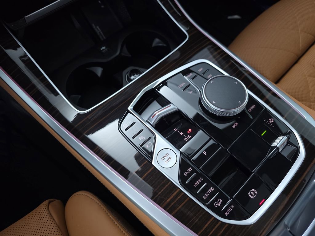 New 2026 BMW X5 xDrive50e image 25