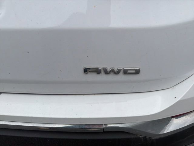 Used 2024 GMC Terrain SLT image 12