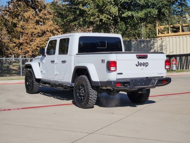 Used 2025 Jeep Gladiator Sport image 3