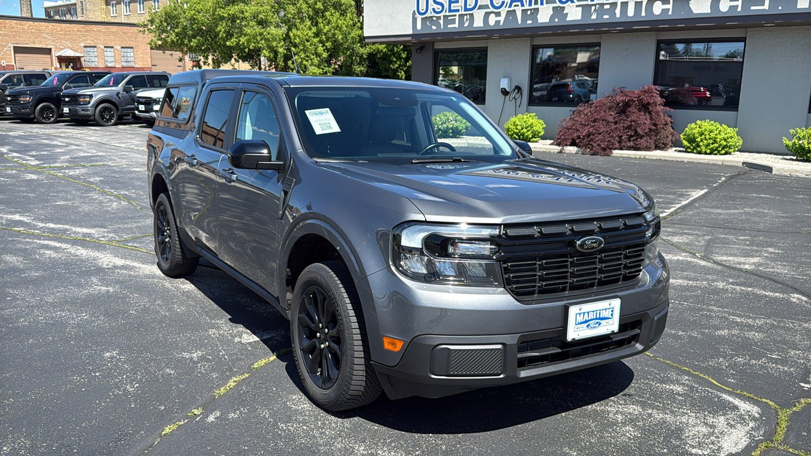 Used 2023 Ford Maverick Lariat w/ Lariat Luxury Package FWD image 2