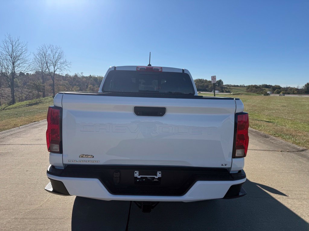 Used 2024 Chevrolet Colorado LT w/ LT Convenience Package RWD image 4