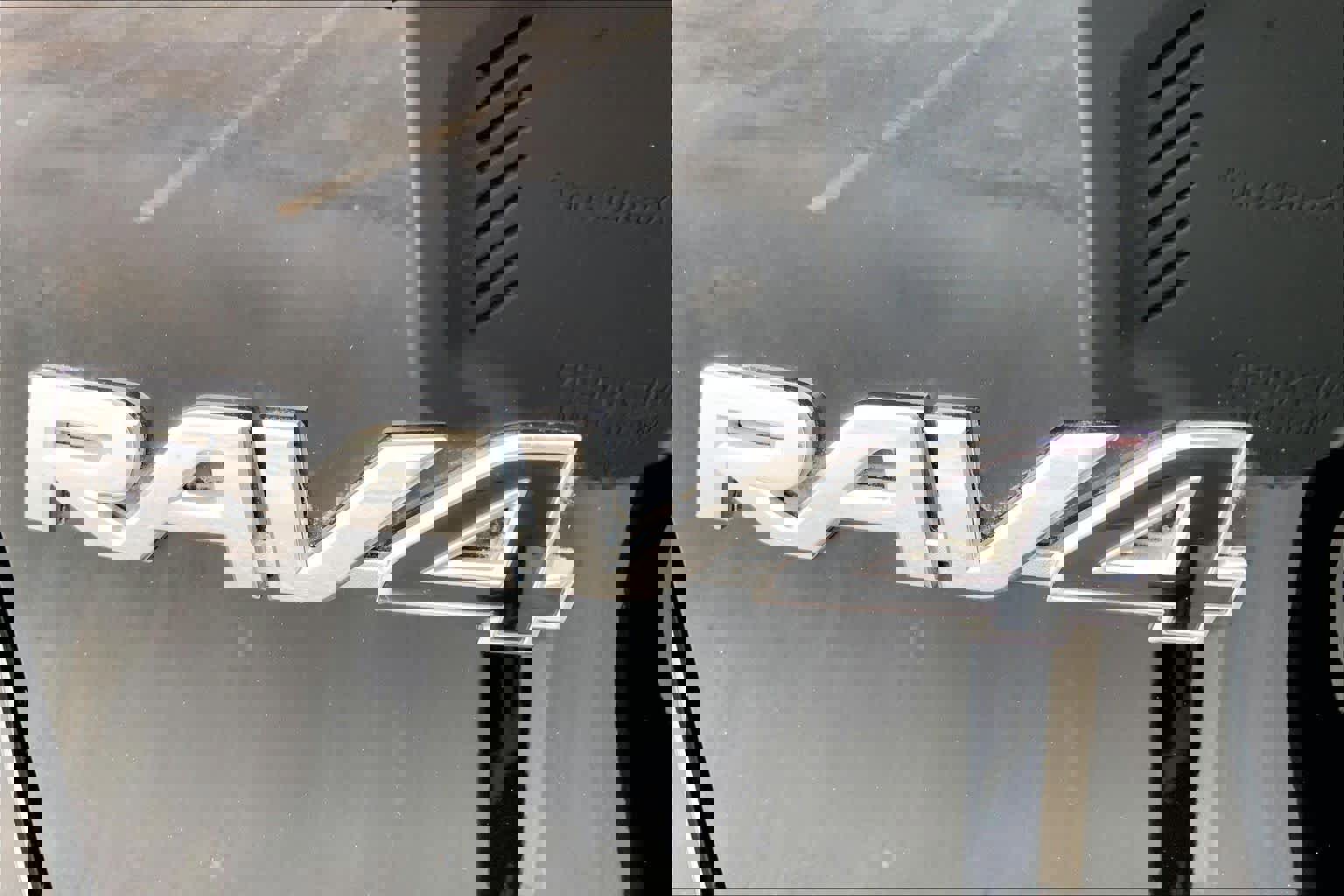 Used 2023 Toyota RAV4 XLE w/ Convenience Package image 9