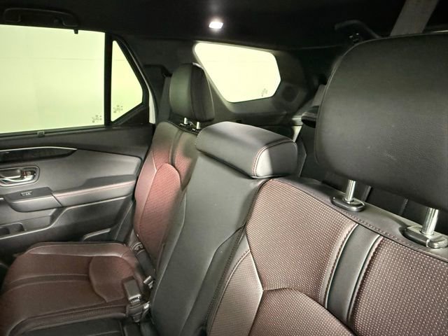 Used 2025 Honda Pilot Black Edition image 36