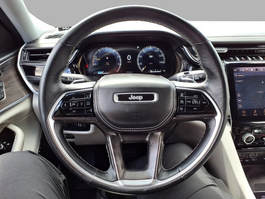 Used 2022 Jeep Grand Cherokee L Overland w/ Luxury Tech Group IV AWD/4WD image 15