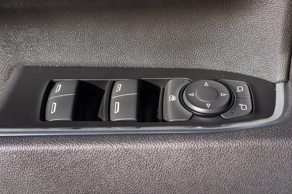 Used 2025 Chevrolet Silverado 3500 LT w/ Convenience Package image 18