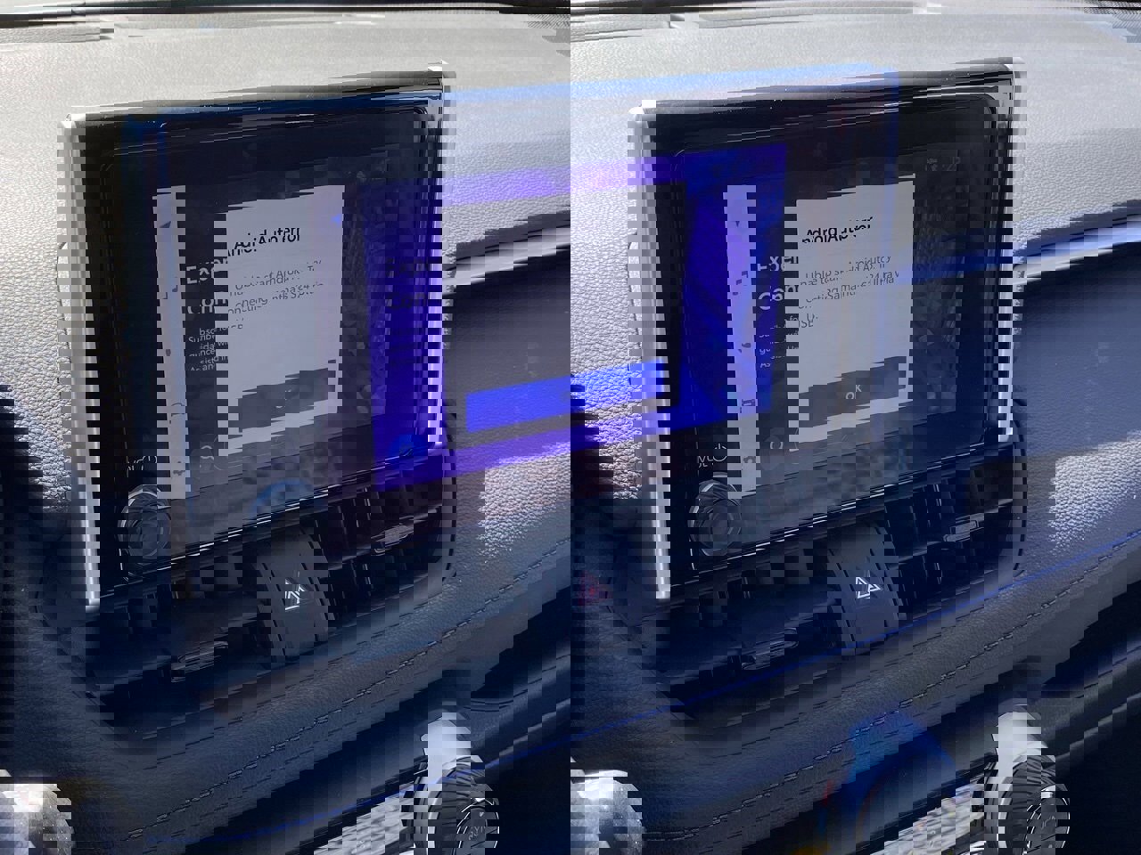 Used 2024 Toyota RAV4 SE w/ Convenience Package image 10