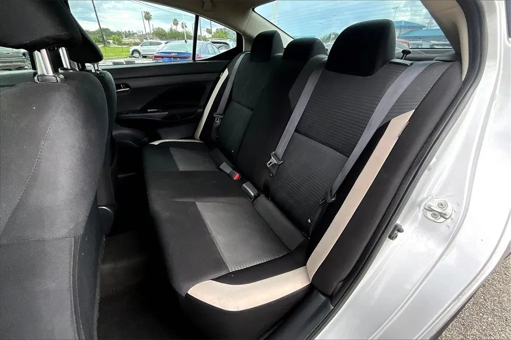 Used 2022 Nissan Versa SV w/ Electronics Package FWD image 23