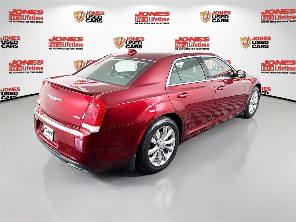 Used 2016 Chrysler 300 Limited image 15