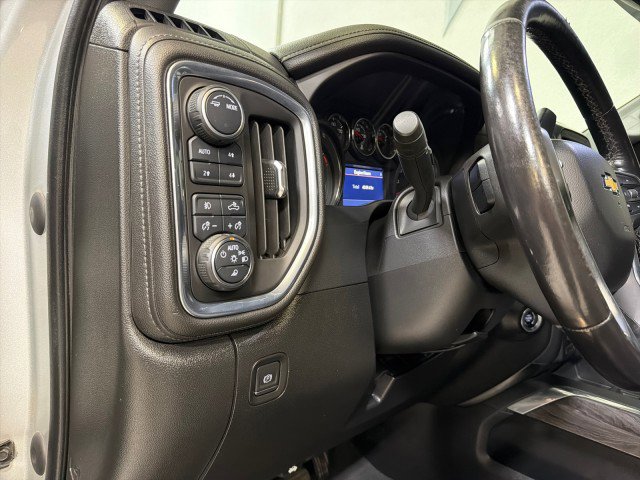 Used 2021 Chevrolet Silverado 3500 LTZ w/ LTZ Texas Edition image 15