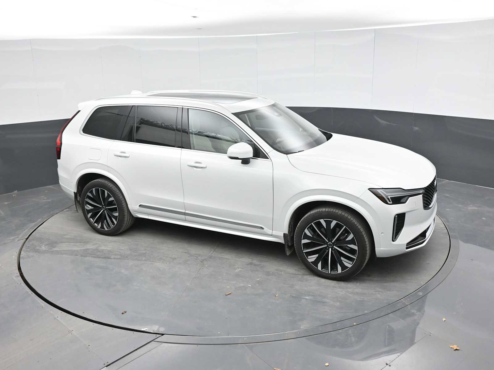 Used 2026 Volvo XC90 B6 Ultra w/ Protection Package AWD/4WD image 34