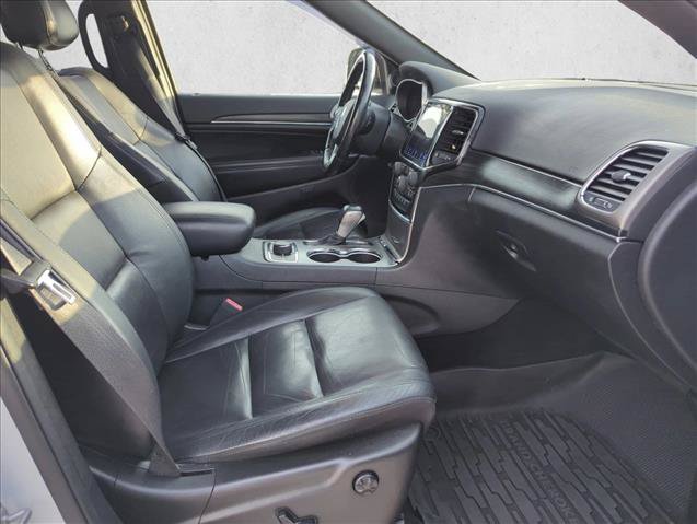 Used 2020 Jeep Grand Cherokee Limited AWD/4WD image 25