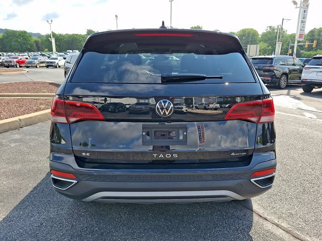 Certified 2023 Volkswagen Taos SE w/ Panoramic Sunroof Package AWD/4WD image 7