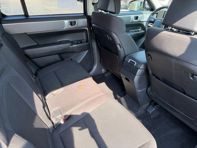 Certified 2025 Hyundai Santa Fe SE AWD/4WD image 6