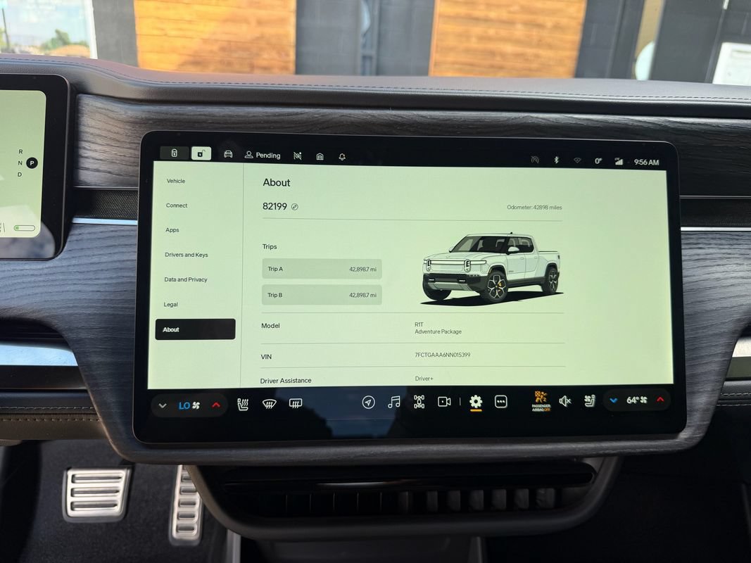 Used 2022 Rivian R1T Adventure AWD/4WD image 38