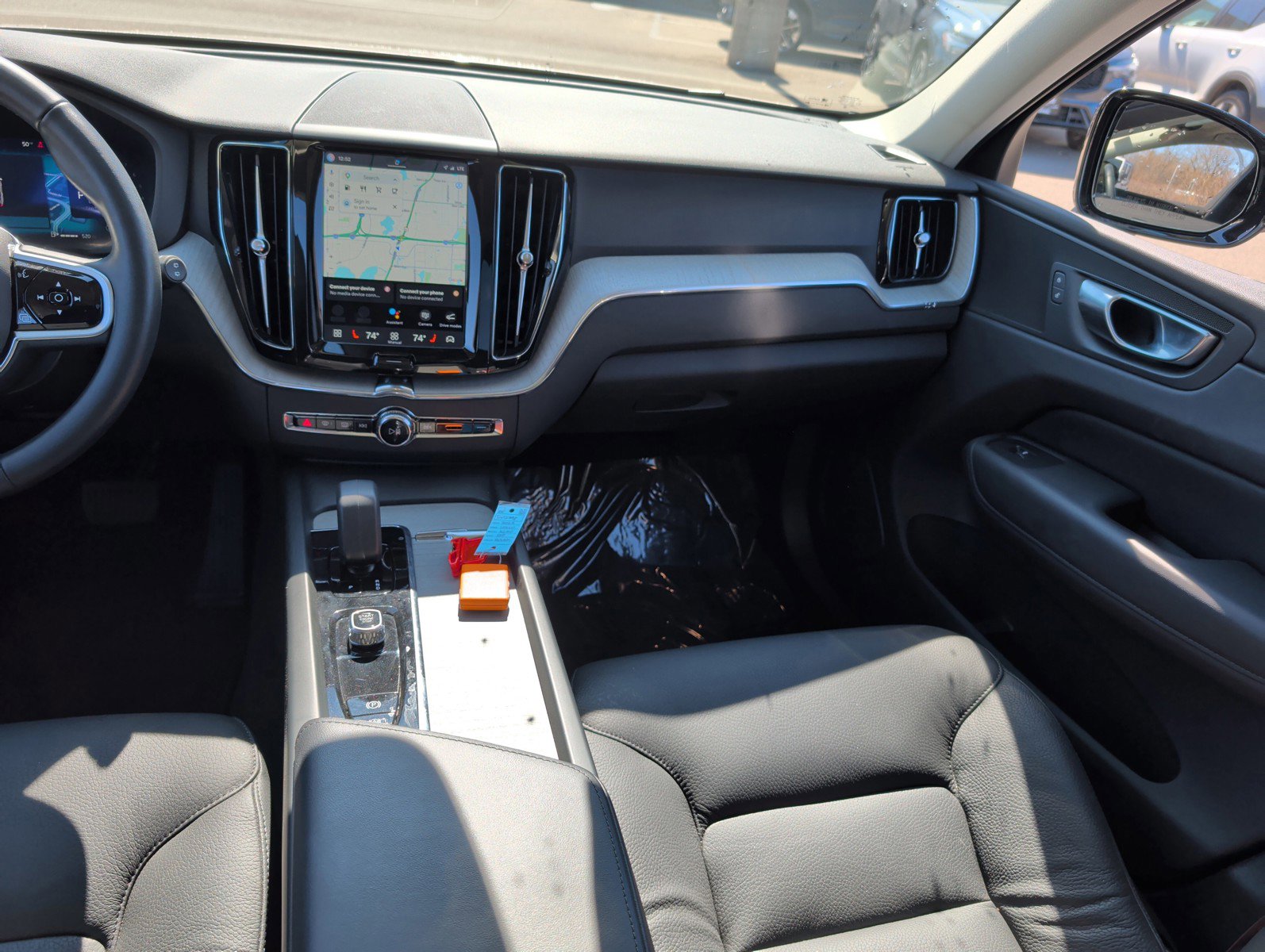 Certified 2025 Volvo XC60 B5 Plus image 14