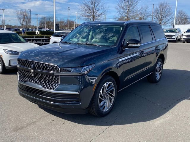 New 2026 Lincoln Navigator Reserve AWD/4WD image 3