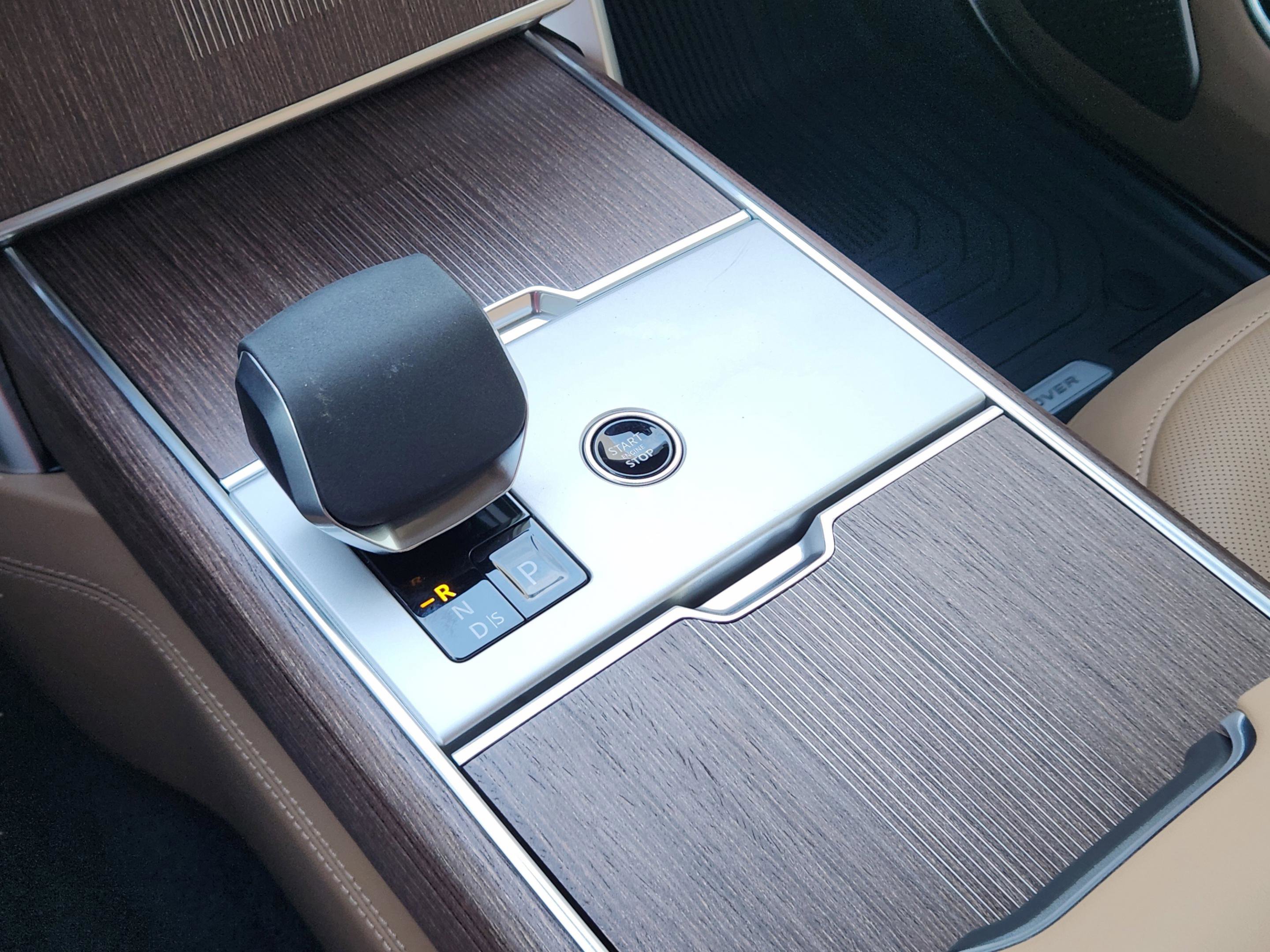 New 2026 Land Rover Range Rover Long Wheelbase Autobiography image 14