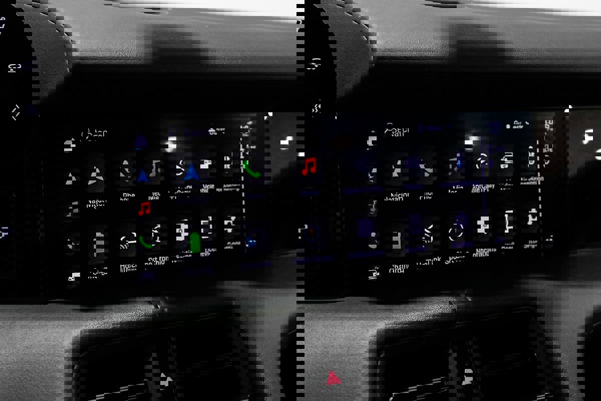 Used 2021 Porsche Taycan 4S w/ Premium Package image 28