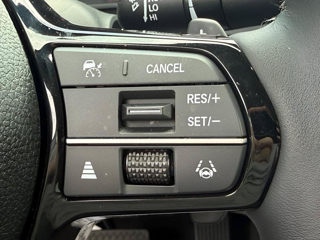 Certified 2025 Honda Accord Touring image 17